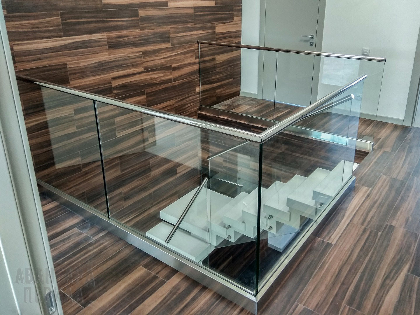 <span style="font-weight: bold;">Стеклянные ограждения</span>