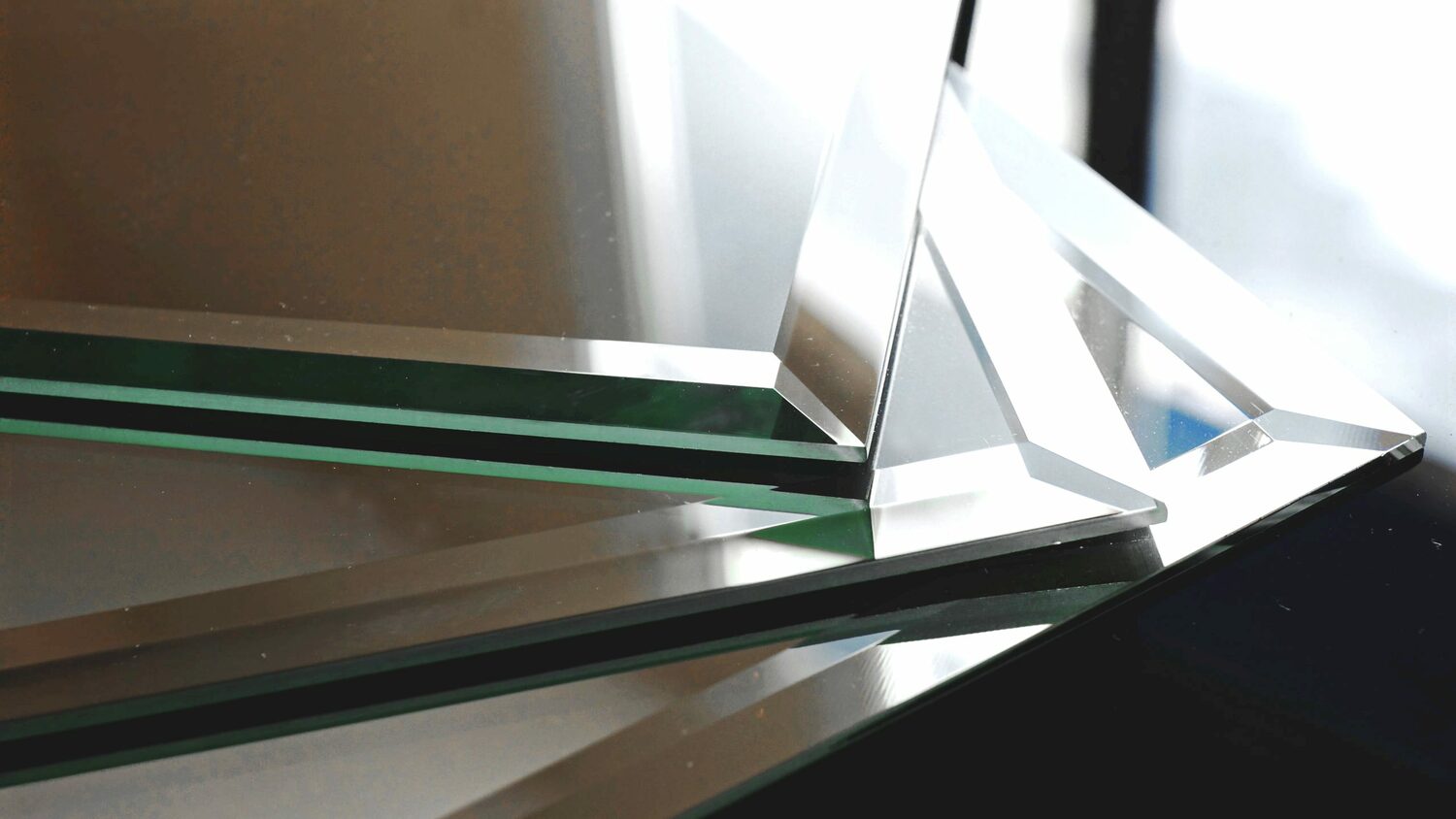 <span style="font-weight: bold;">Обработка стекла</span>